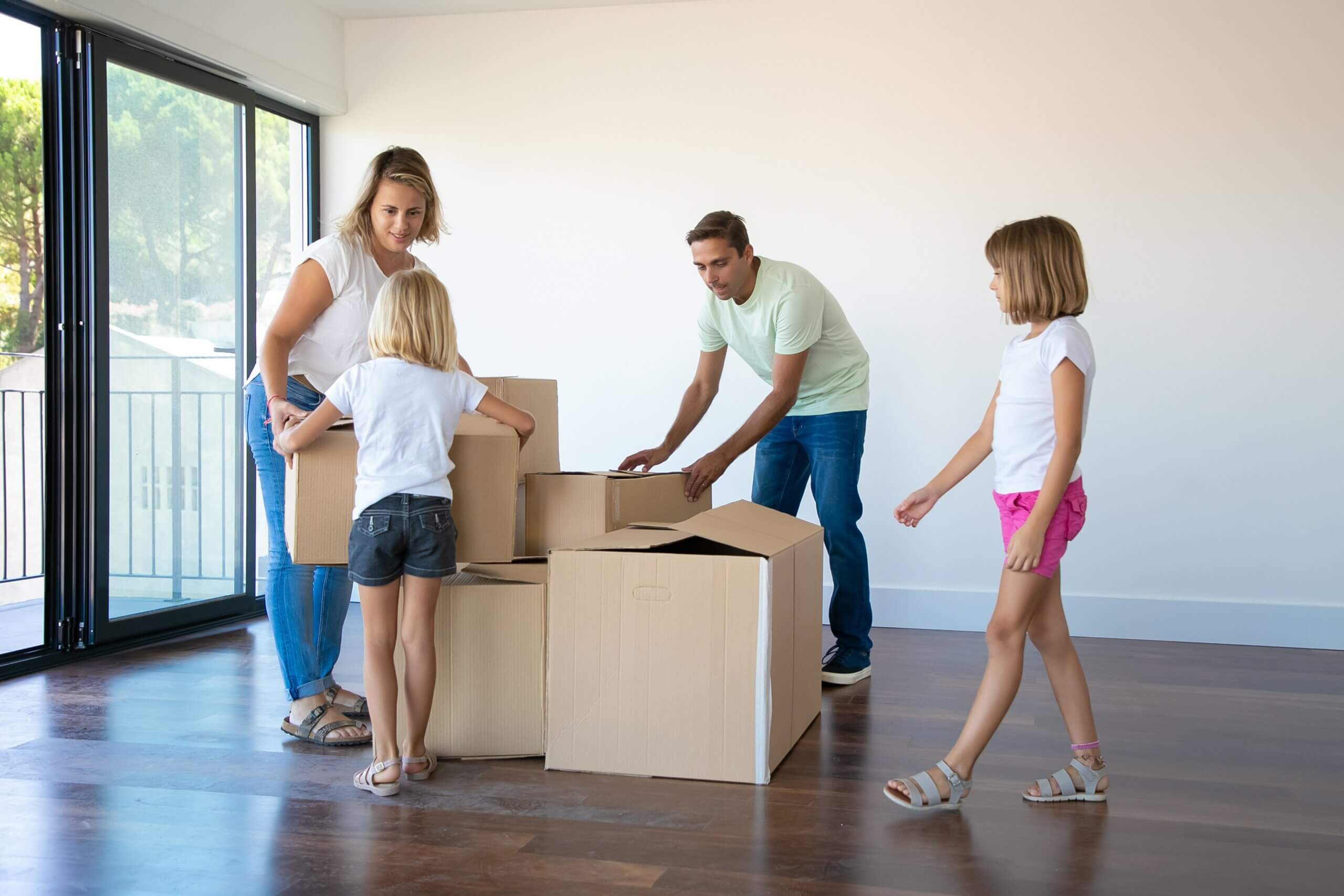 A family moving home in the western Cape, Cape Town